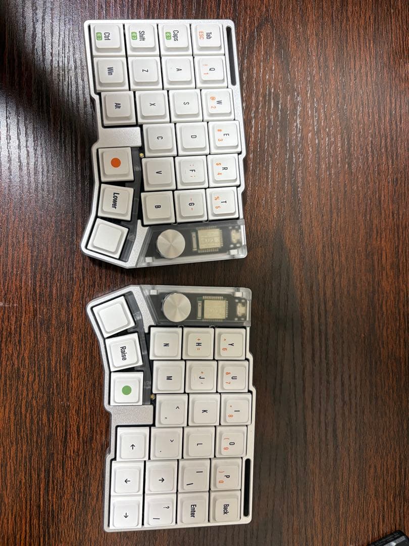 ミ*♪様 分割キーボード Cornix シルバー（静音スイッチ） ミ*♪様 分割キーボード Cornix シルバー（静音スイッチ） GB] Cornix