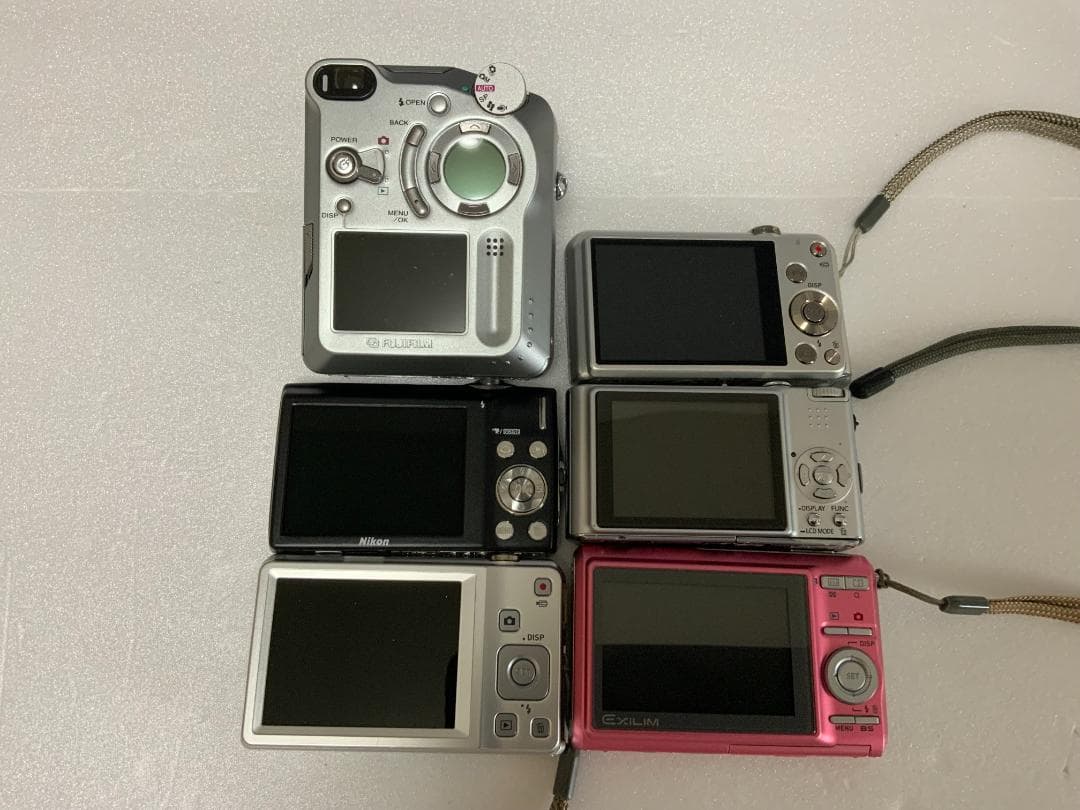 コンパクトデジタルカメラ《コンデジ》元箱付き６台まとめ売り（ジャンク品）