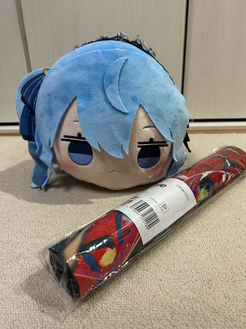 ホロライブ BIG寝そべりぬいぐるみ＆マウスパット 星街すいせい - メルカリ