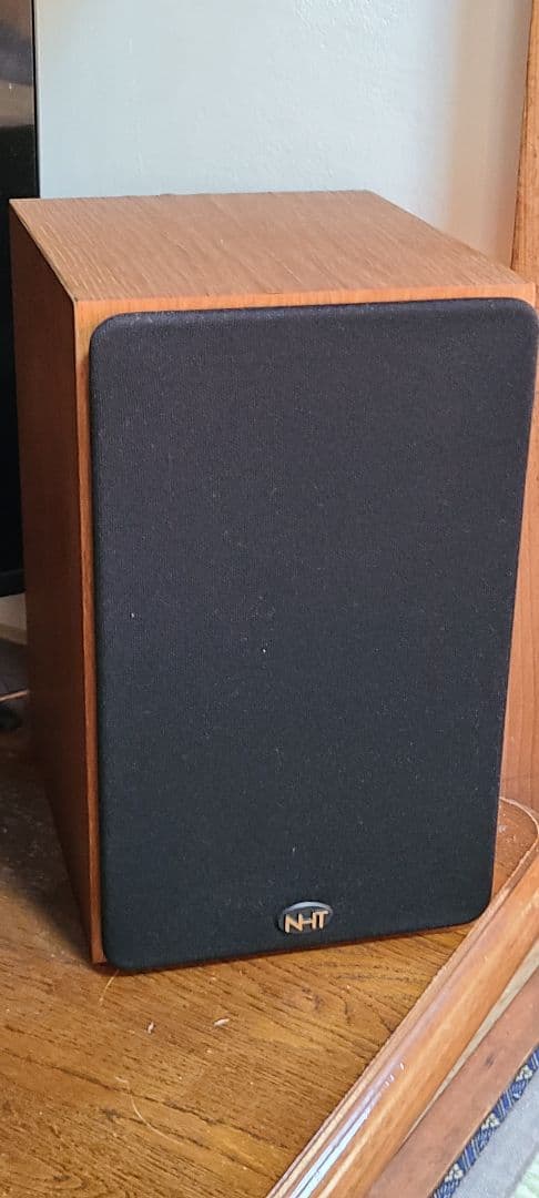 NHT スーパーワン　密閉型　定価69000円　1997年製　音に包まれる生活