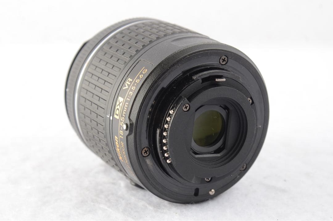 Nikon D5600 18-55 VR レンズキット 《 S数5870回！ 》