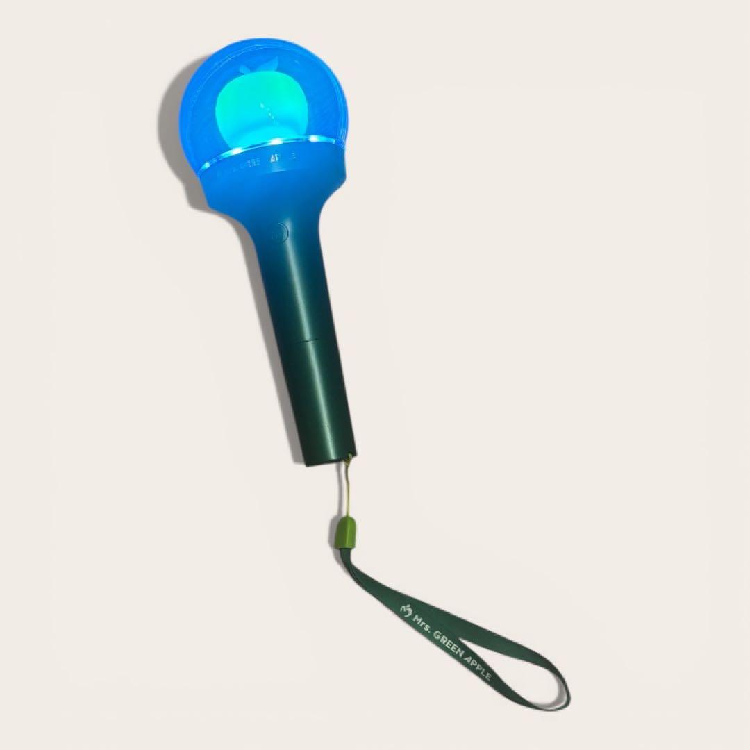 1回使用】MGA Official Light Stick - メルカリ