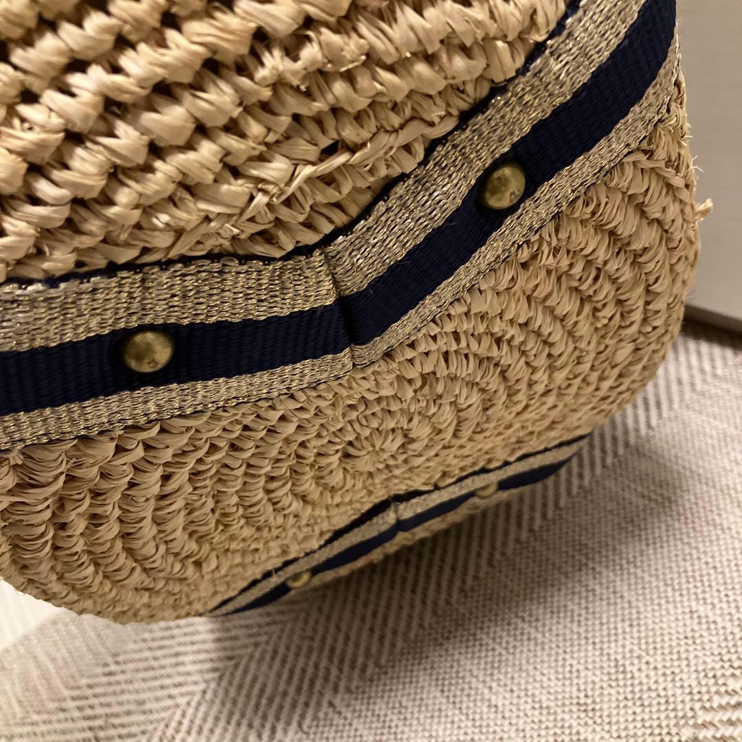 ヴィオラドーロ タッセルつき カゴバッグ ネイビー ゴールド - メルカリ