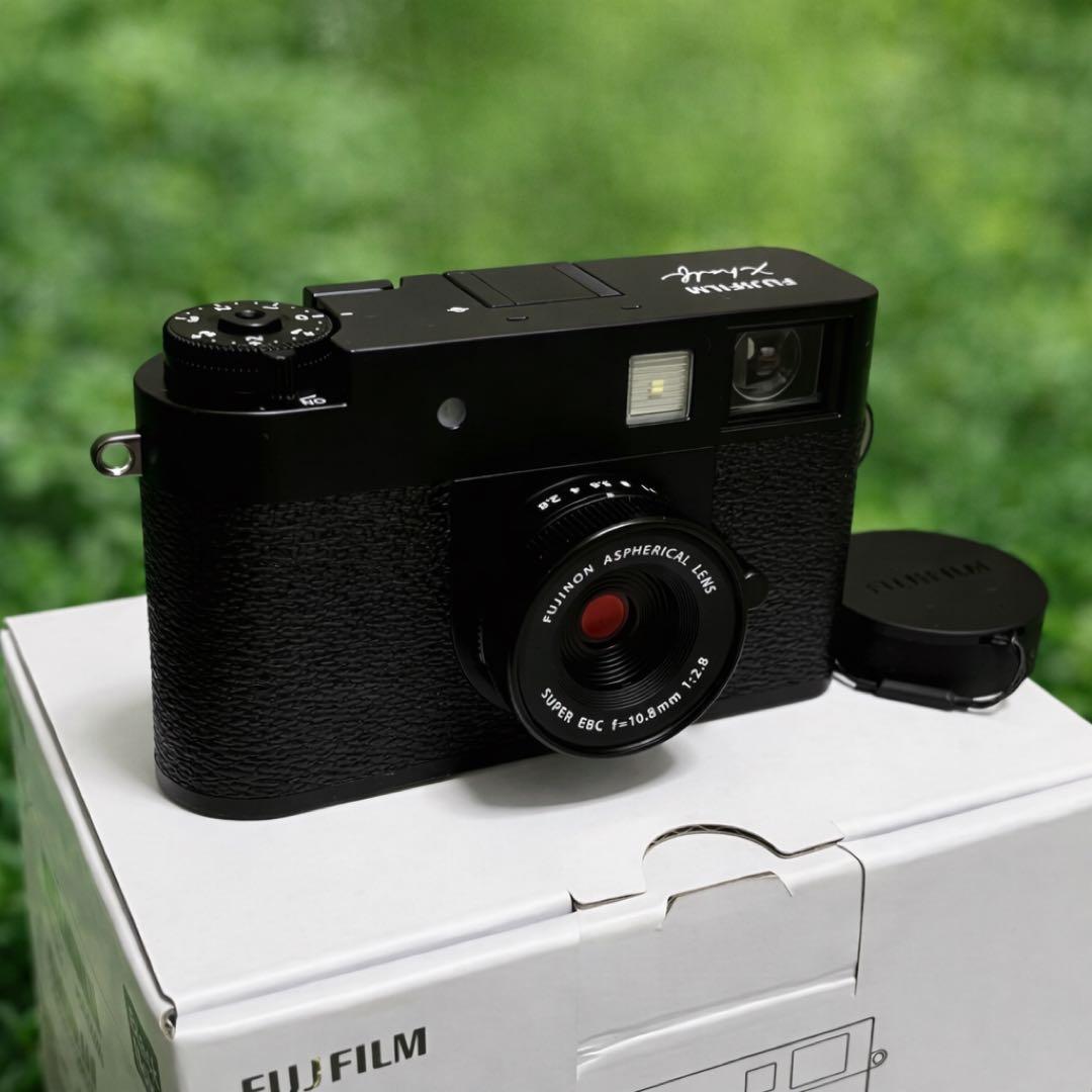 【FJ】FUJIFILM X half ブラック コンパクトデジタルカメラ FUJIFILM X half Digital Camera (Black) by Fujifilm at B&C Camera
