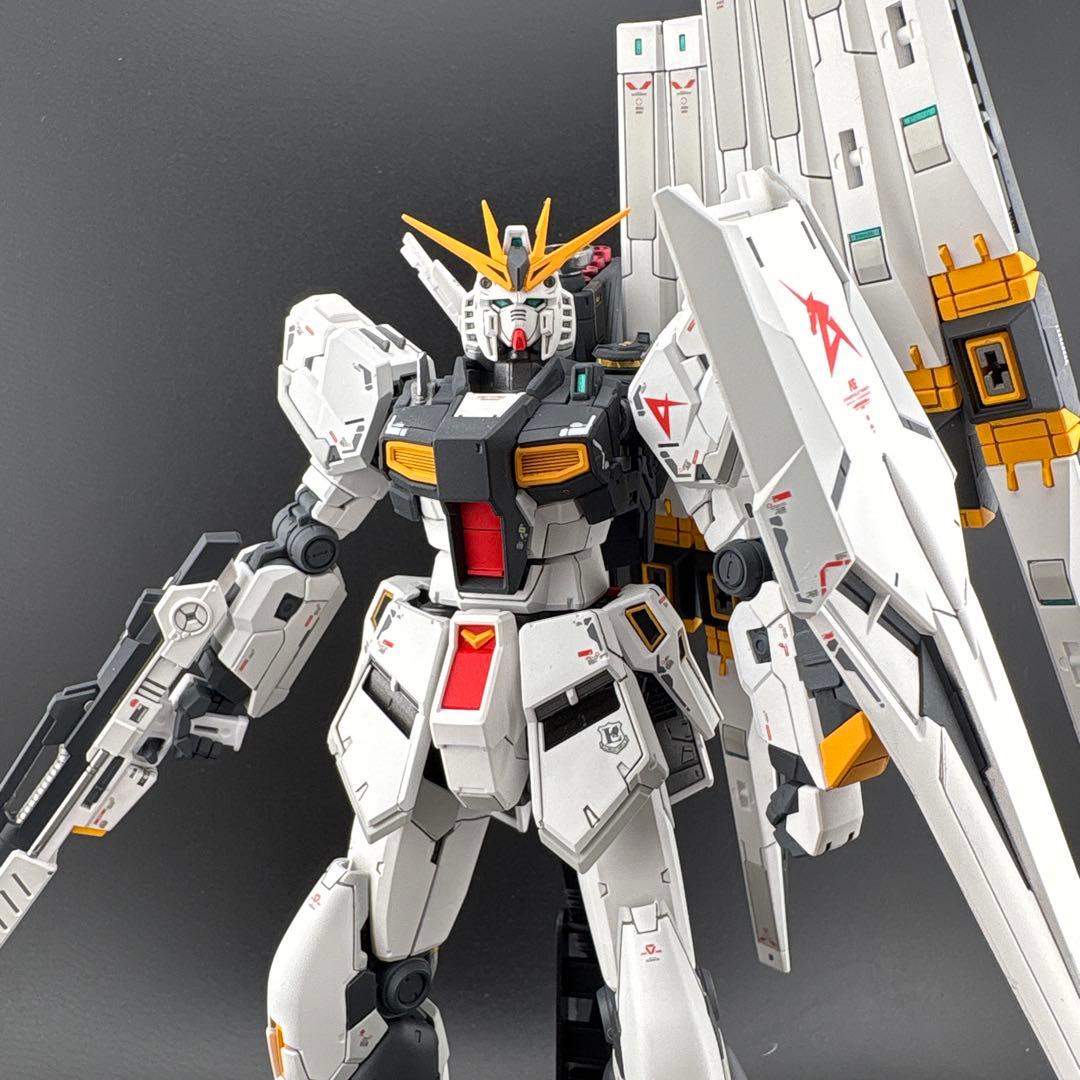 RG νガンダム 全塗装済 完成品 - メルカリ