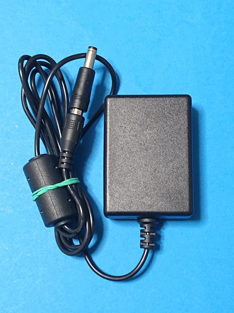 ツインファミコン用互換ACアダプタ UADP-0041CEZZ代用 - メルカリ