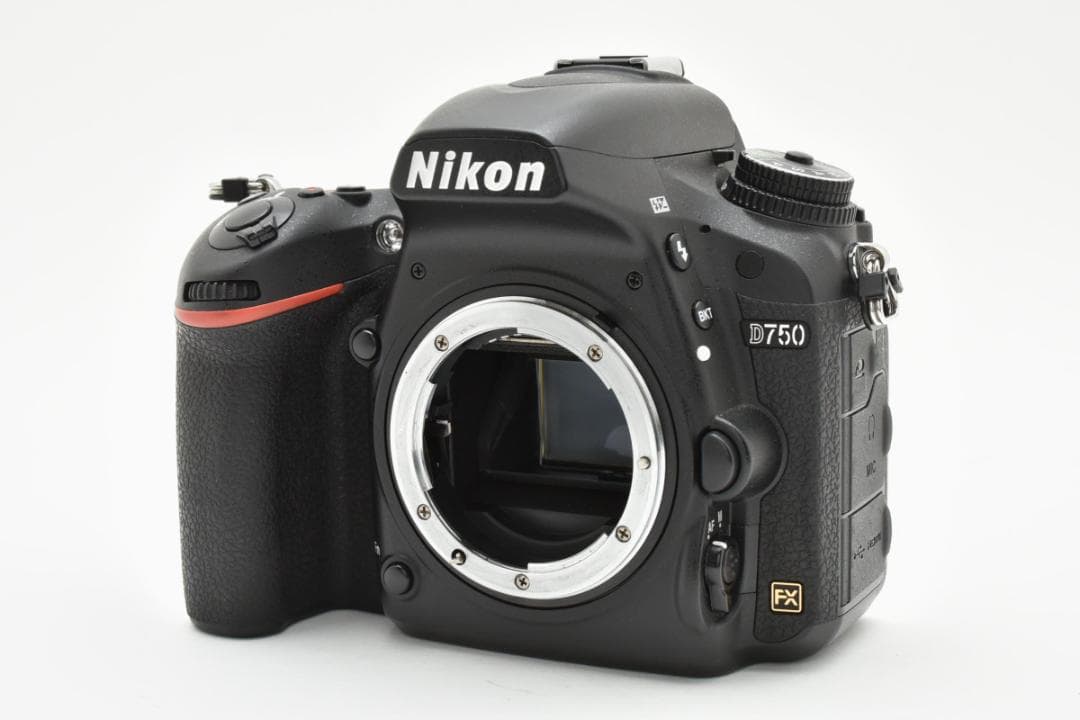 美品 ニコン　Nikon D750 ボディ 《ショット数26860回》 1300