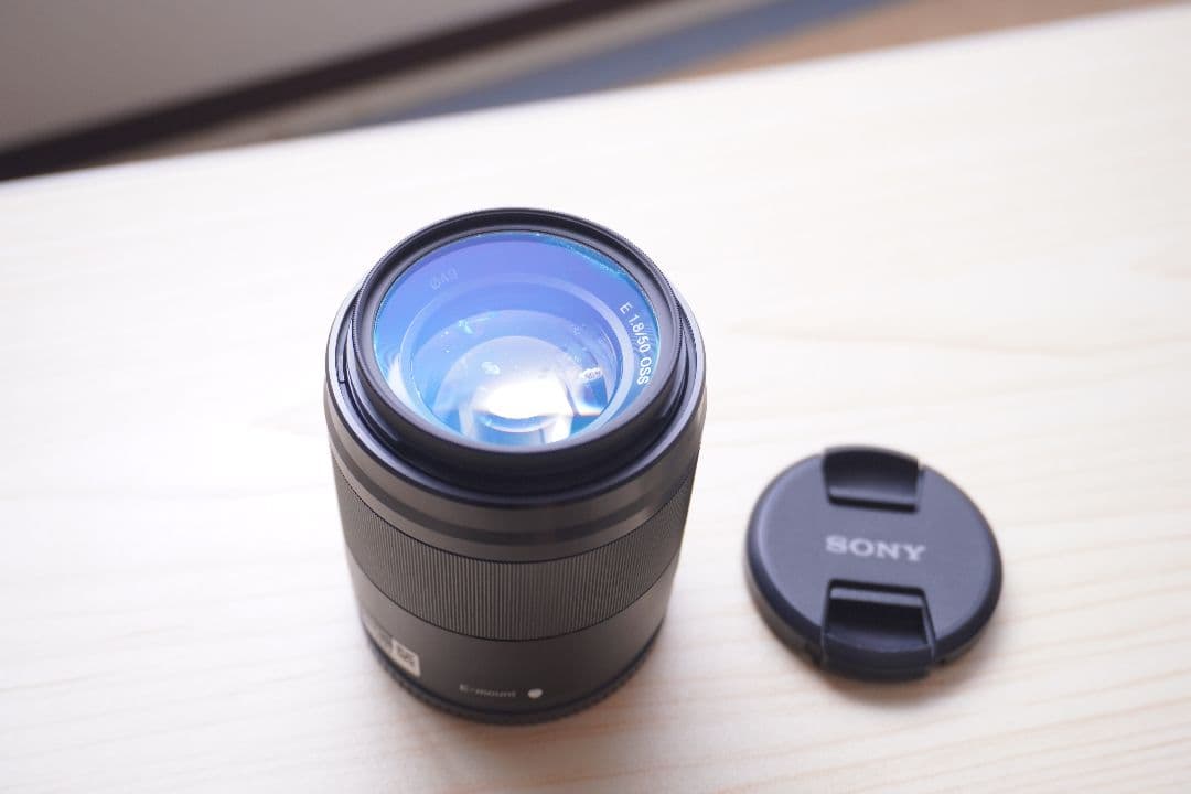 Sony E 50mm F1.8 OSS 単焦点レンズ ソニー E 50mm F1.8 OSS｜APS-Cセンサー対応の単焦点中望遠レンズ | ShaSha