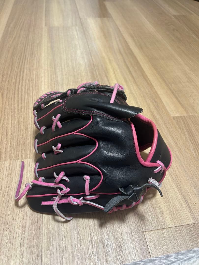 グラブワークス投手用 硬式グローブ 黒/ピンク 伊藤大海 - メルカリ