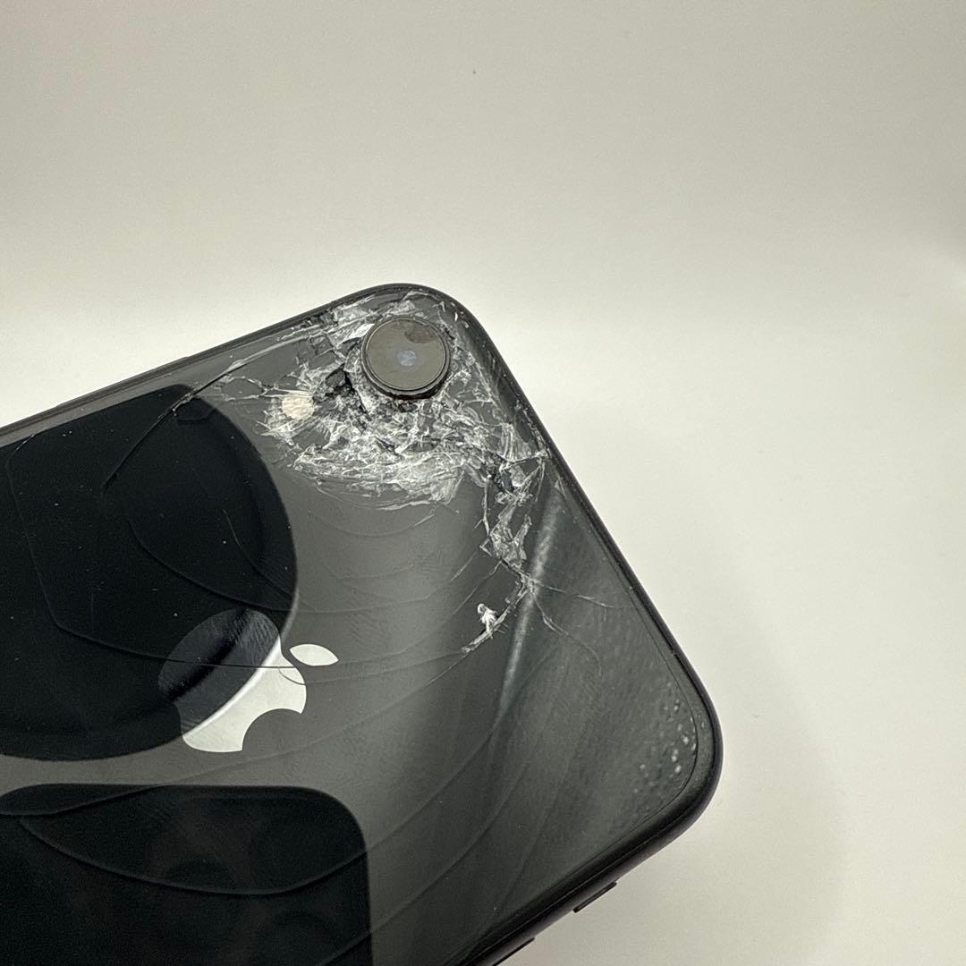 iPhoneXR ブラック ジャンク 画面割れ 変形 - メルカリ