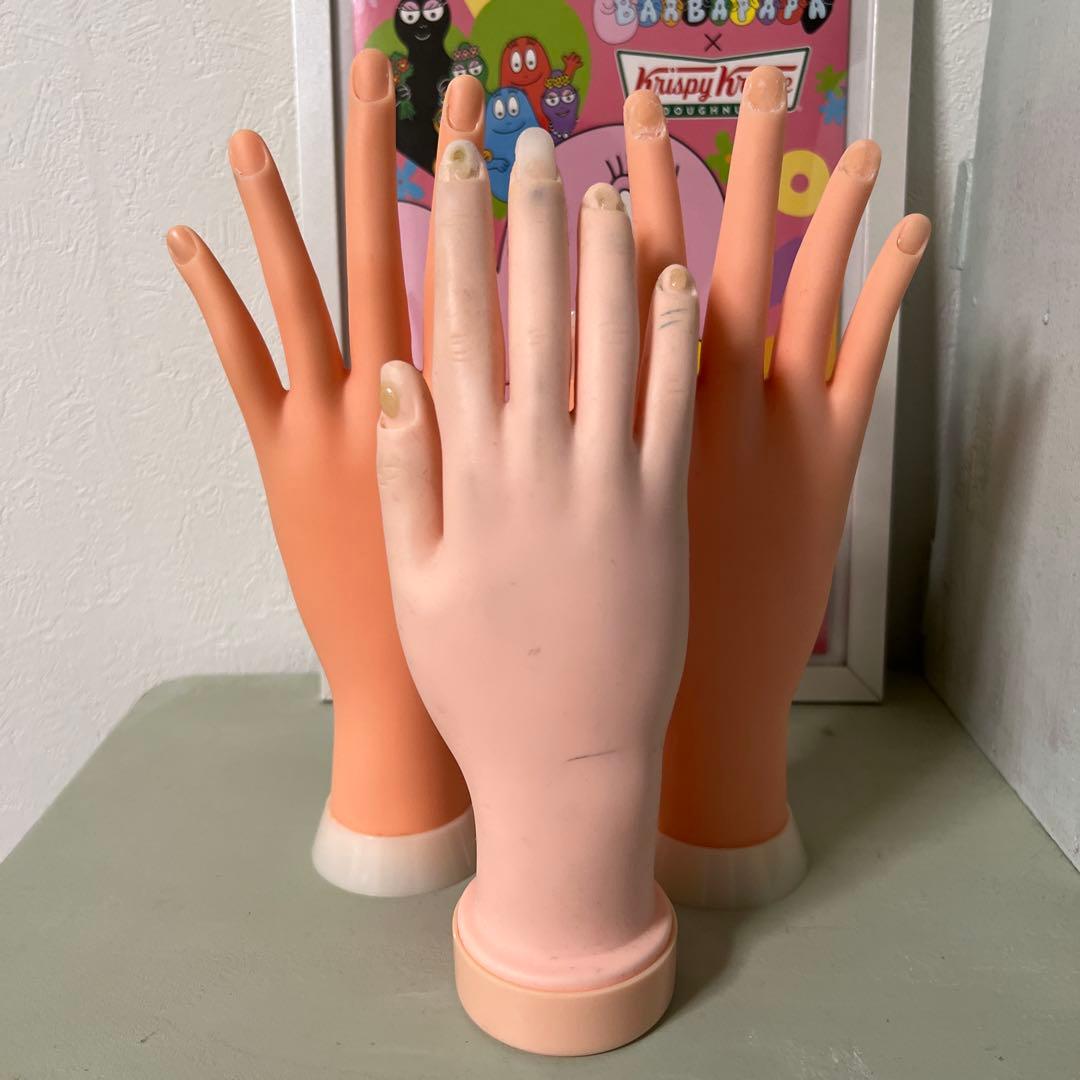 ネイルアート用手型マネキン 3体セット - メルカリ