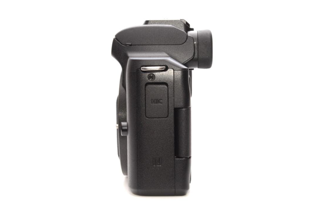 デジタルカメラ Canon EOS Kiss M 15-45mm F3.5-6.3 IS STM