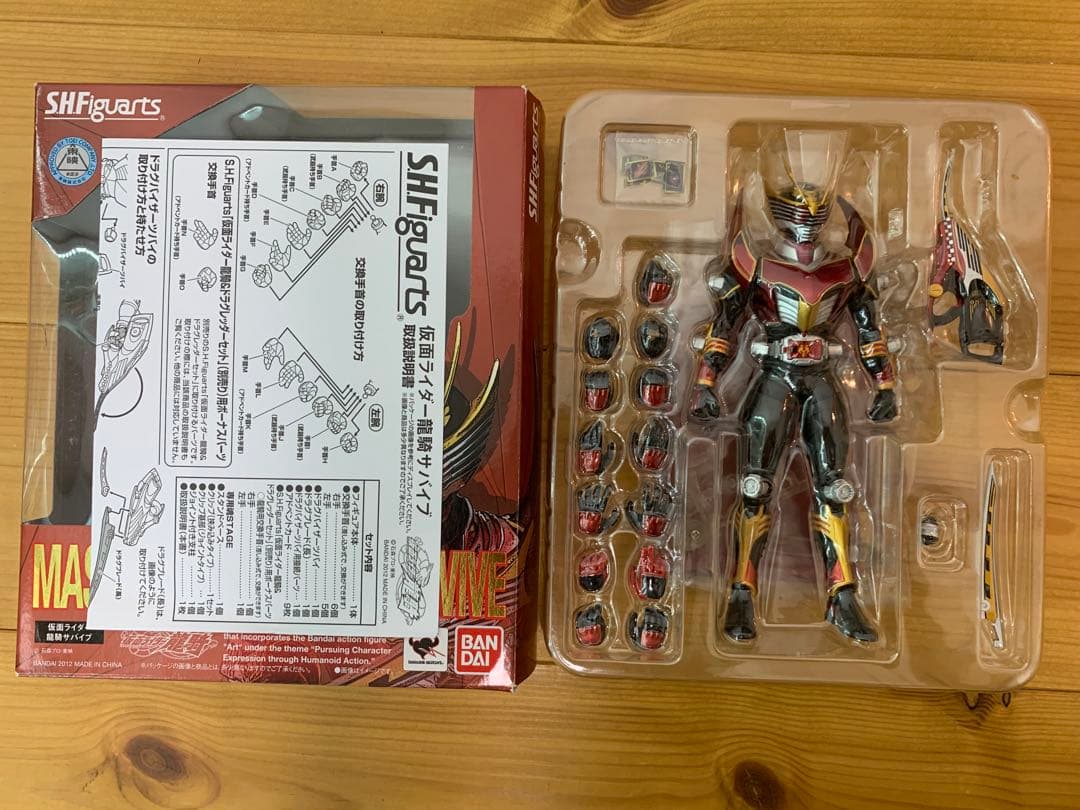 S.H.Figuarts 仮面ライダー　龍騎　ナイト　サバイブ　　オーディン