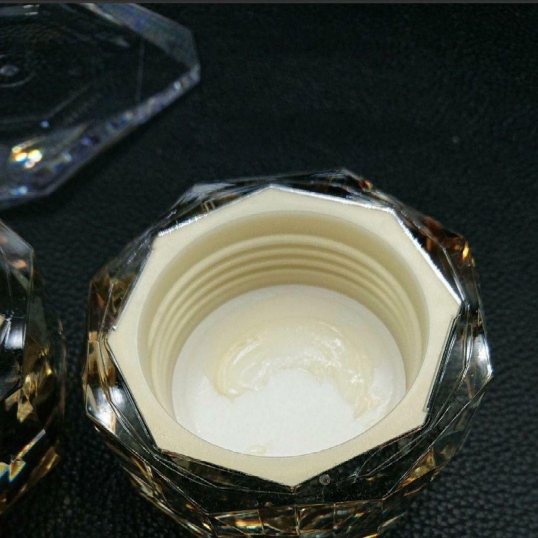 資生堂 《クレ・ド・ポーボーテ》 ラ・クレーム