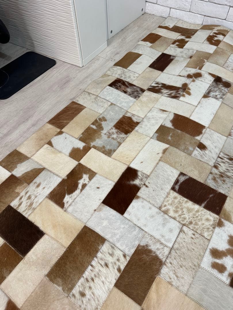 東京都内23区配送無料】定価8万円 牛革 ラグ カーペット パッチワーク