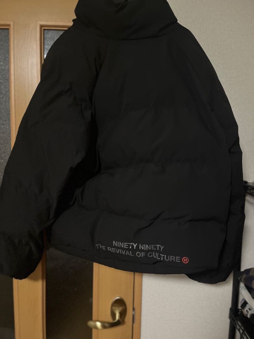 9090 ブラック ダウンジャケット - メルカリ
