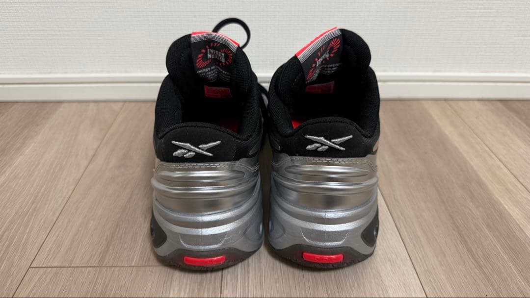 【最終値下げ】Reebok engine A 26.5cm