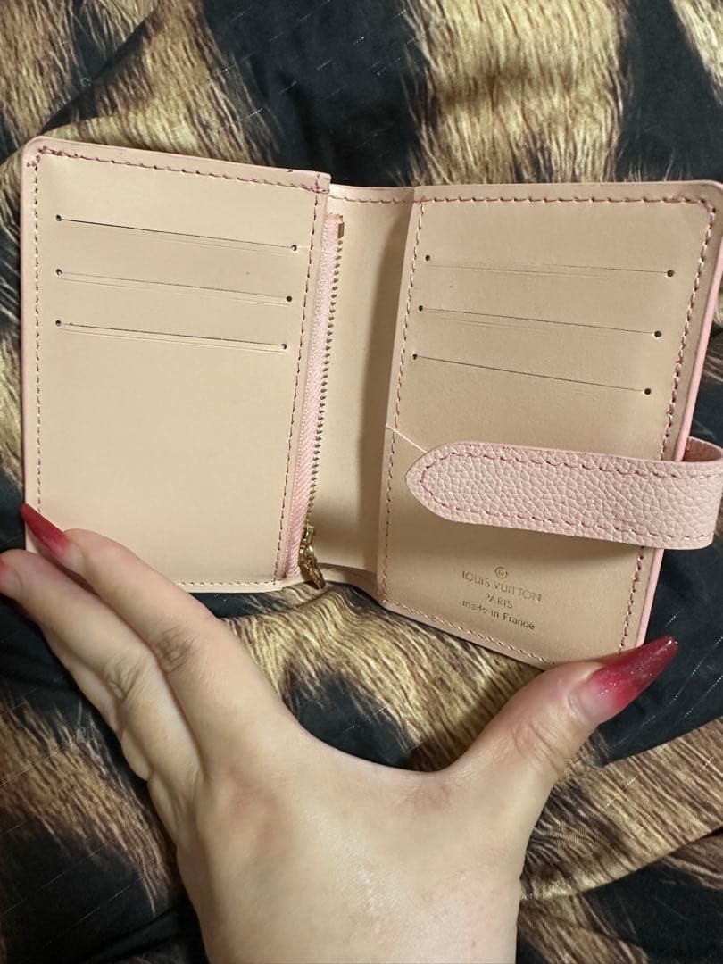 ルイヴィトン ノベルティ折り財布 - メルカリ