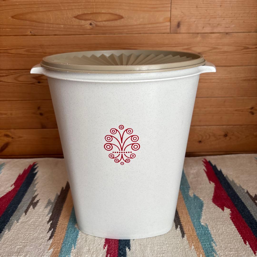 タッパーウェア／マキシクィーンデコレーター 11リットル 容量大