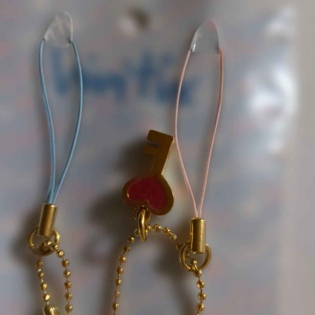 ハローキティ Vivitix ペアストラップ 鍵 ハート 2001 - メルカリ