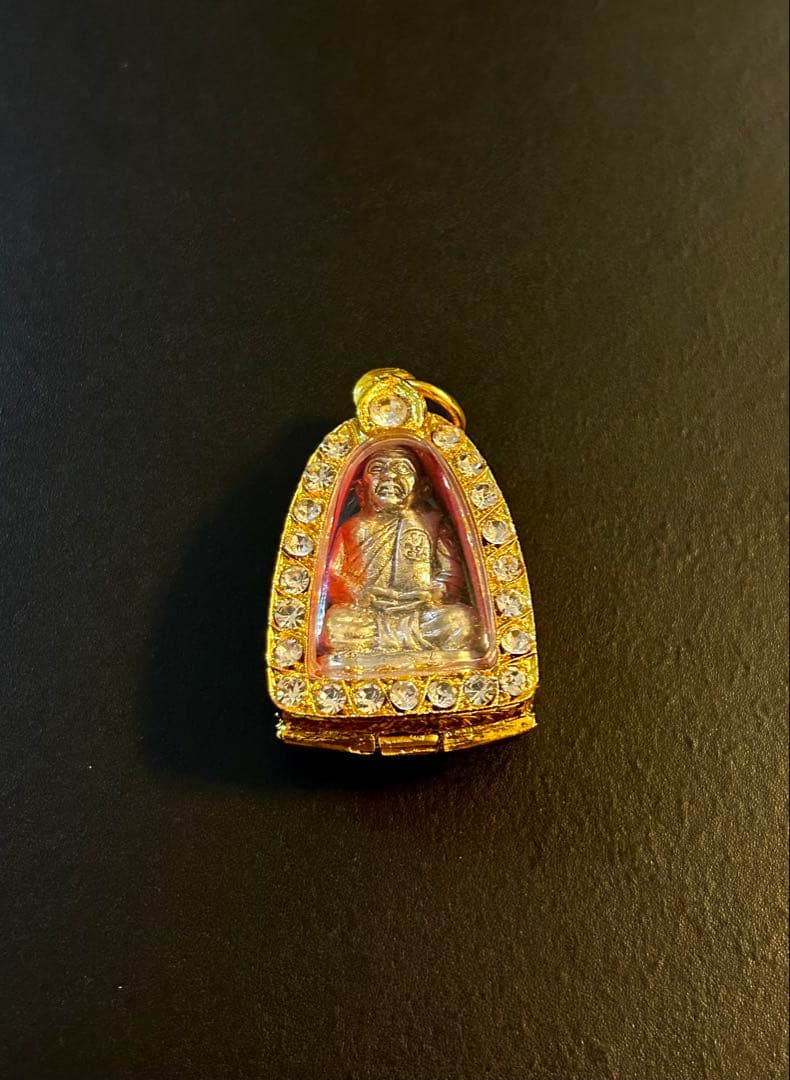 タイのお守り プラクルアン 【ルアン・ポー・ンゲルン】金運・守護