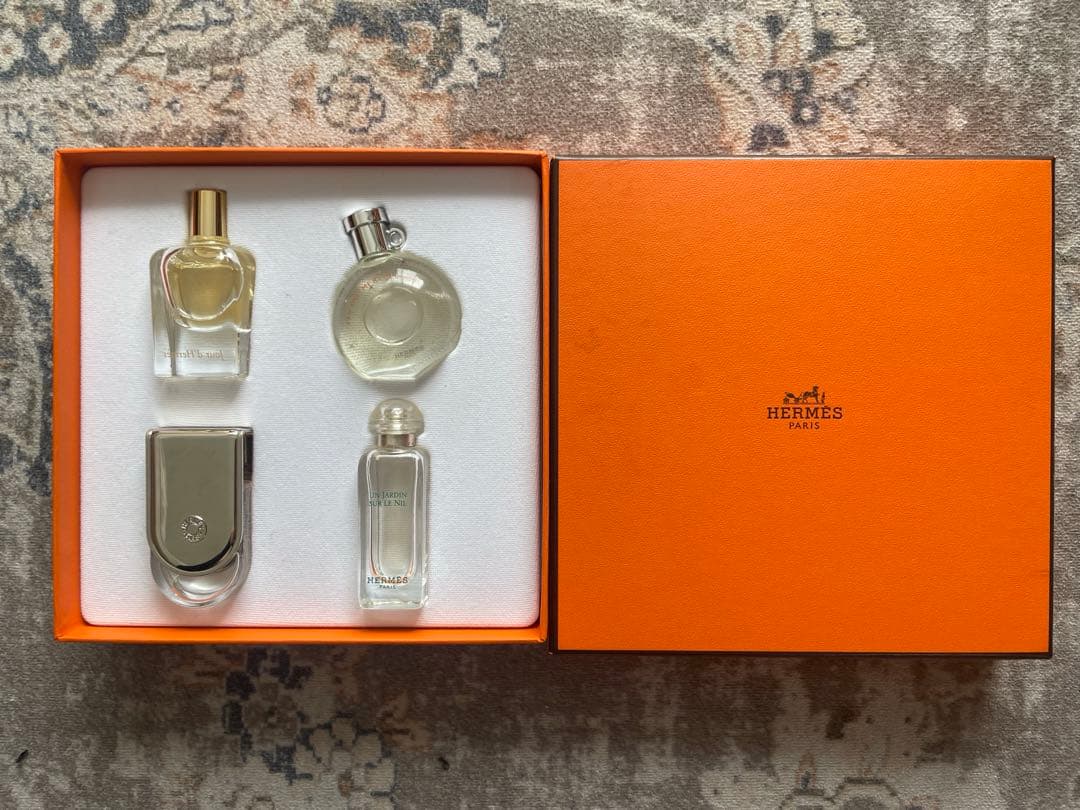 HERMES エルメスミニ香水セット ボックス - メルカリ