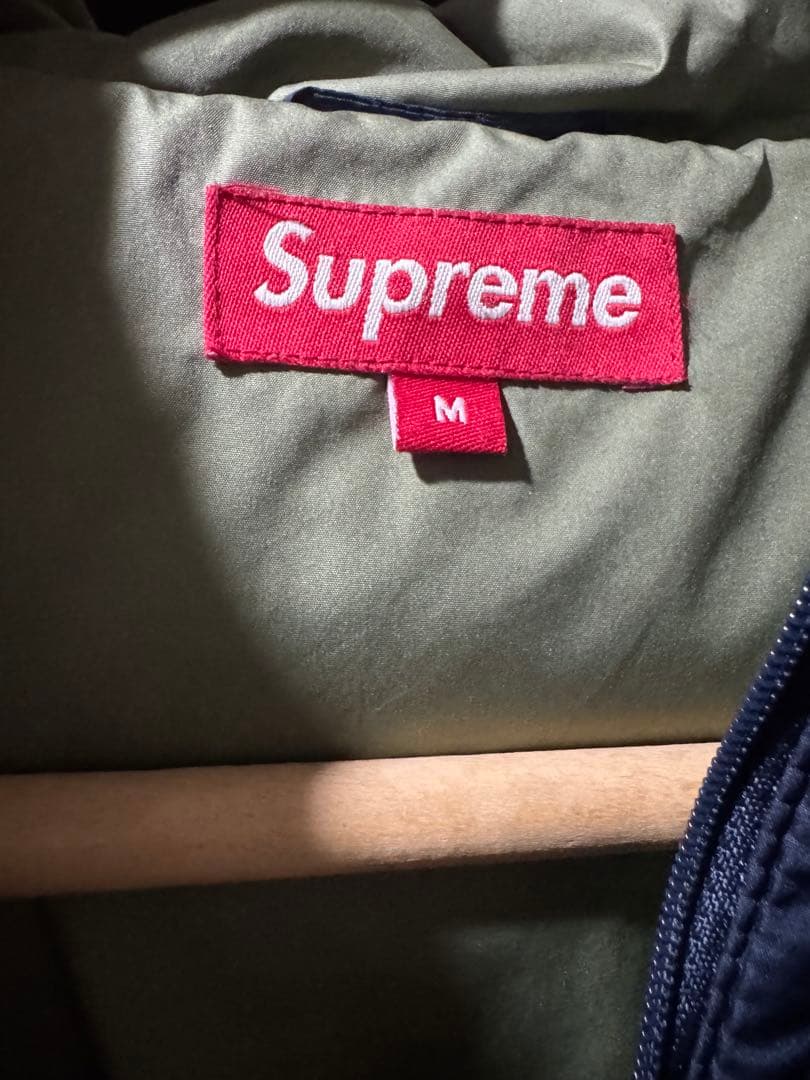 ぐ*ぅ様 シュプリーム ネイビー フード付きダウンパーカー - メルカリ