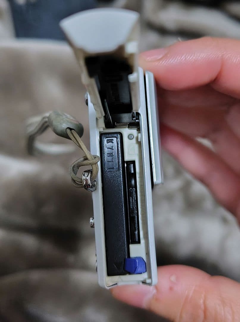 《稼働品》SONY DSC-T10 コンパクトデジタルカメラ　サイバーショット