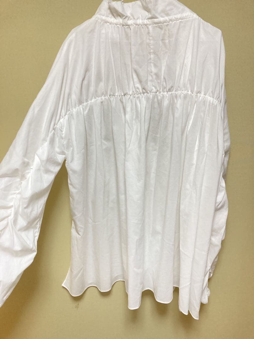 ハウスオブロータス ホワイトドレープローンギャザーブラウス - メルカリ
