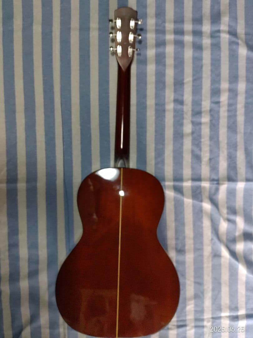 Morrisの12フレットジョイントのNYスタイルギターMY-601tsです