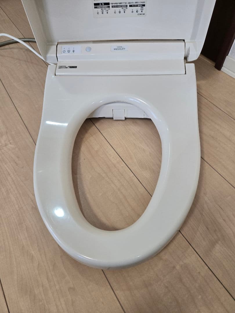TOTO ウォシュレット 温かい便座 消臭機能付き 2019年 - メルカリ
