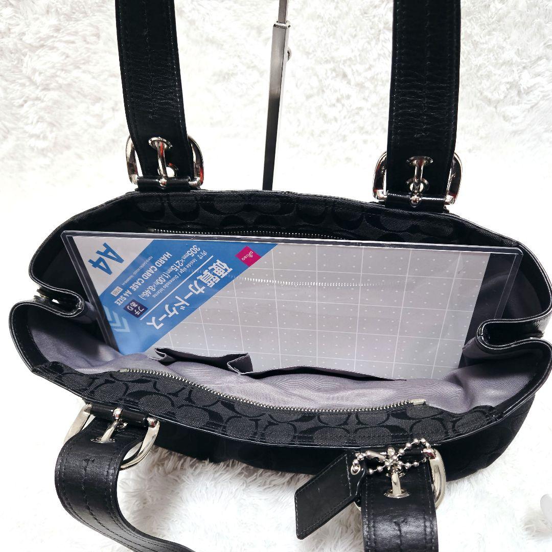 COACH ブラック シグネチャー パテントレザー キャンバス トート