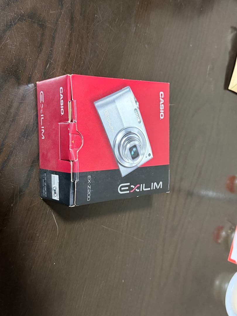 デジタルカメラ CASIO EXILIM EX-Z200 10.1MP