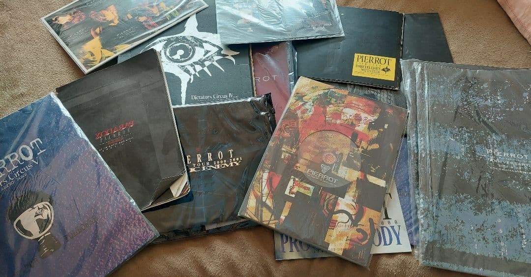 PIERROT ツアーパンフレットセット(12種類分) PIERRROT（ピエロ） ライブパンフレット | 書楽堂書店