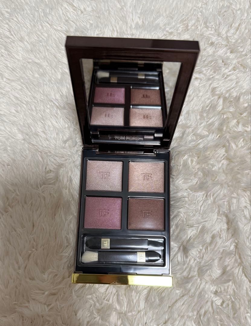 トムフォード ビューティー/42A ヘイズィ センシュアリティ アイ カラー クォード｜TOM FORD BEAUTYの口コミ - イエベ春におすすめ