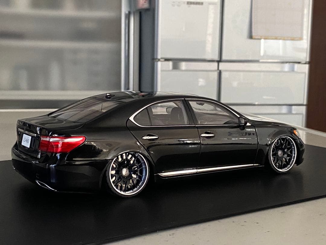 レクサス LS460 1/18 21インチ ローダウンカスタム レクサス LS460の