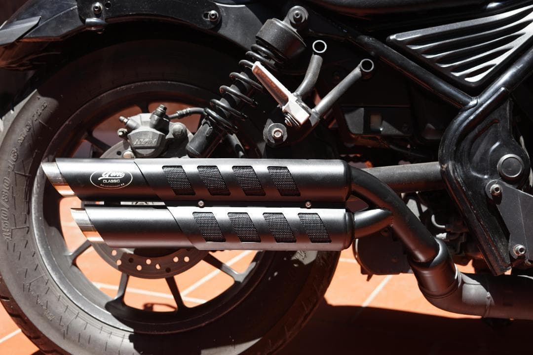 セール レブル250 2023年以降 2本出しマフラー - メルカリ