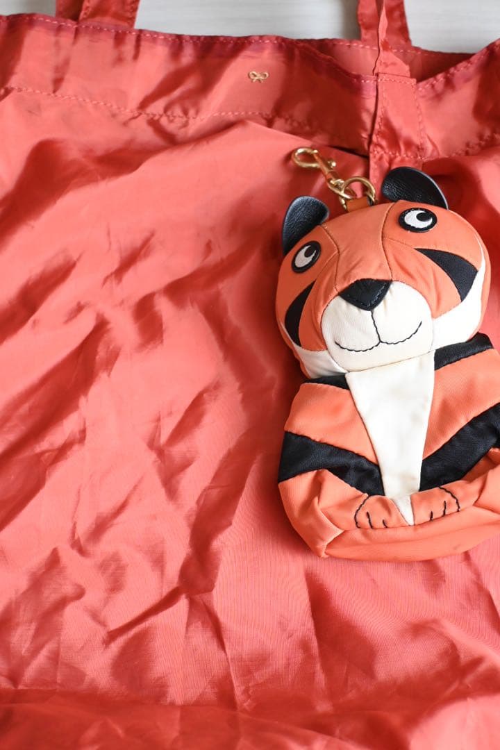 アニヤハインドマーチ タイガー・チャーム・ショッパー - メルカリ