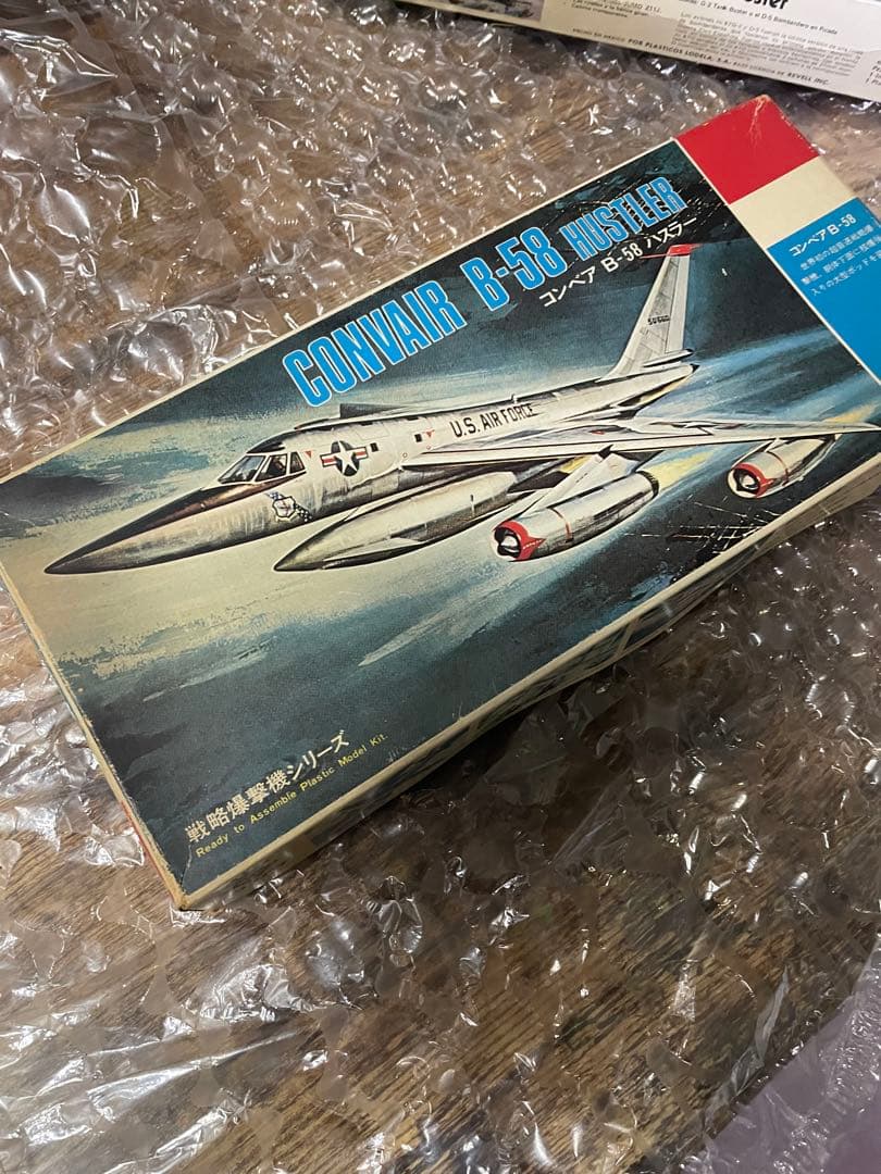 タカラ Revell 1/93 コンベア B-58 ハスラー 未組立 - メルカリ
