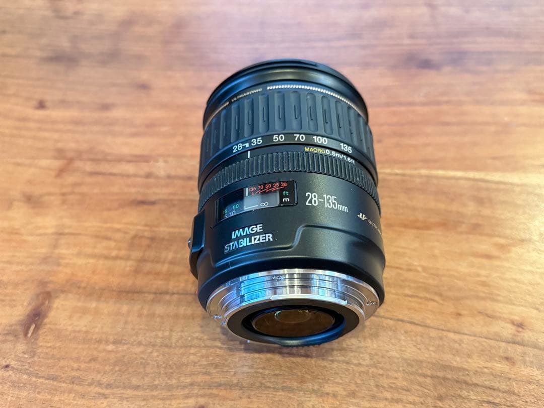 CANON EF 28-135mm F3.5-5.6 IS USM キヤノン