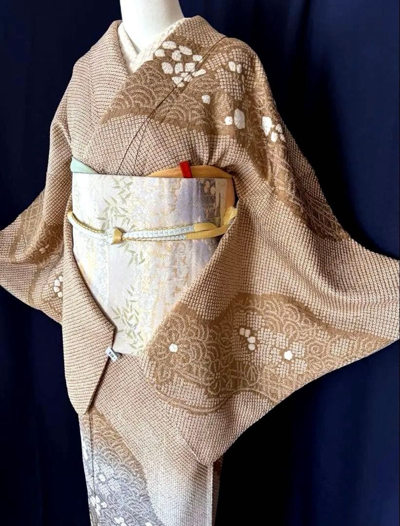 総絞り訪問着】疋田本絞り 極上品 道長手絞り手染め LLサイズ - メルカリ