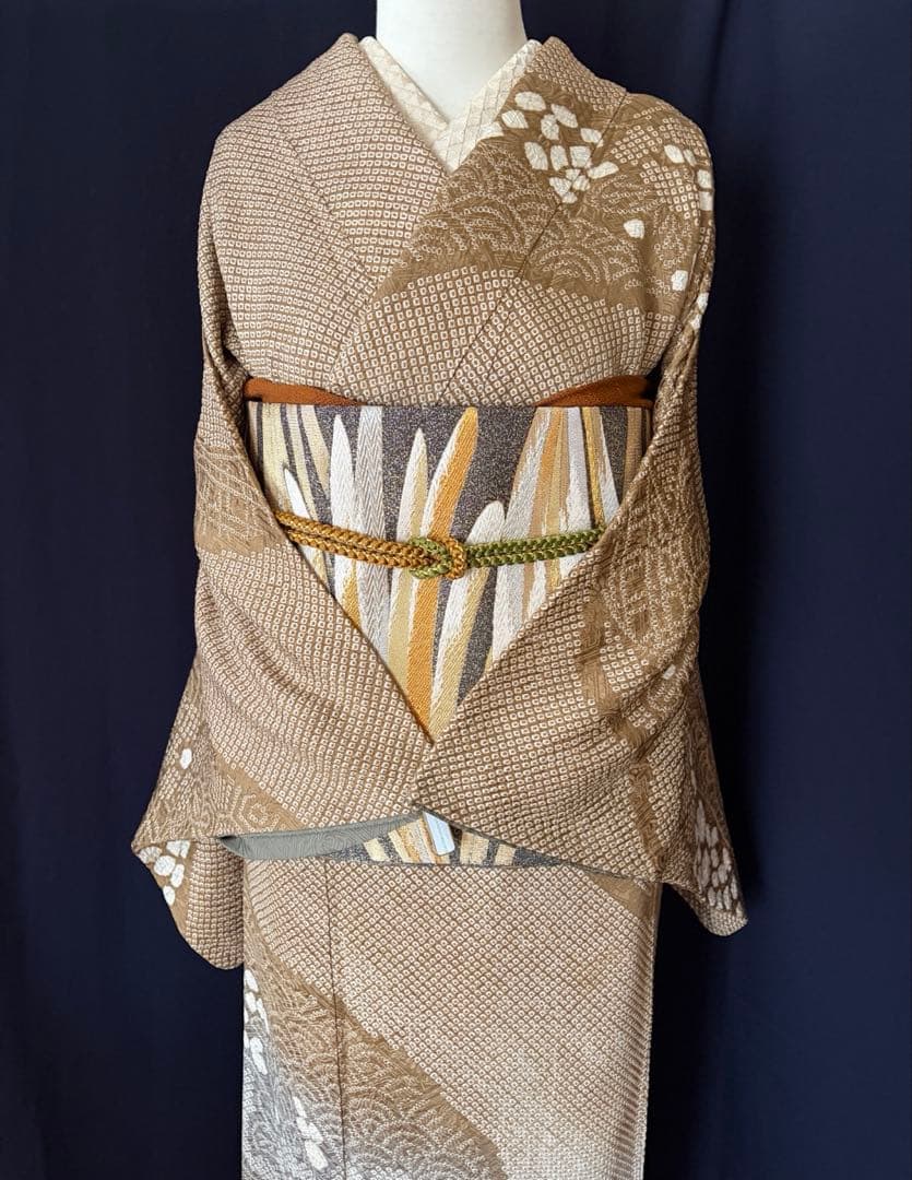 総絞り訪問着】疋田本絞り 極上品 道長手絞り手染め LLサイズ - メルカリ