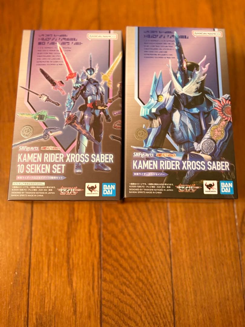 SHフィギュアーツ 仮面ライダークロスセイバー&10聖剣セット 聖剣を束ねる銀河の剣―S.H.Figuarts「仮面ライダークロスセイバー