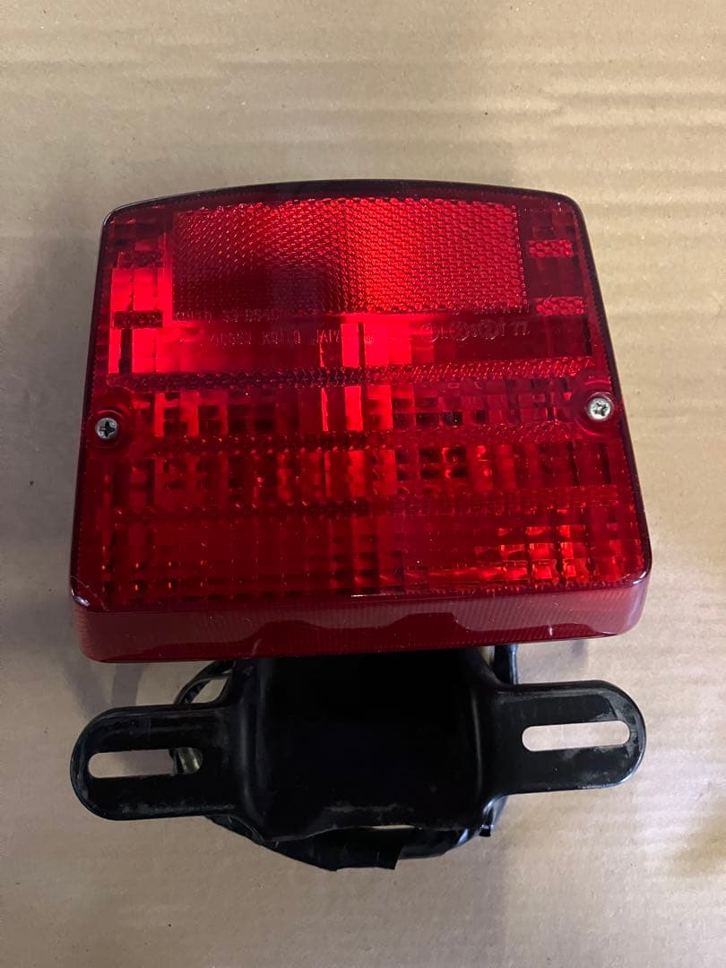 カワサキKZ1000MK2/Z750FXテールランプ一式　純正オリジナル① Z1000MK2/Z750FX-1 テールランプ (レッドASSY) | 車種から,Z750FX-1