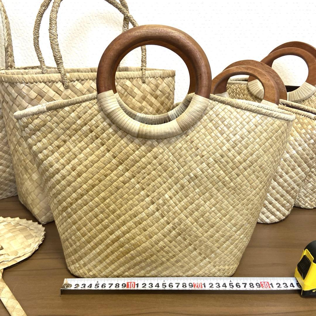 新品ハワイから到着したて ラウハラバッグ 人気ウッドサークル持ち手