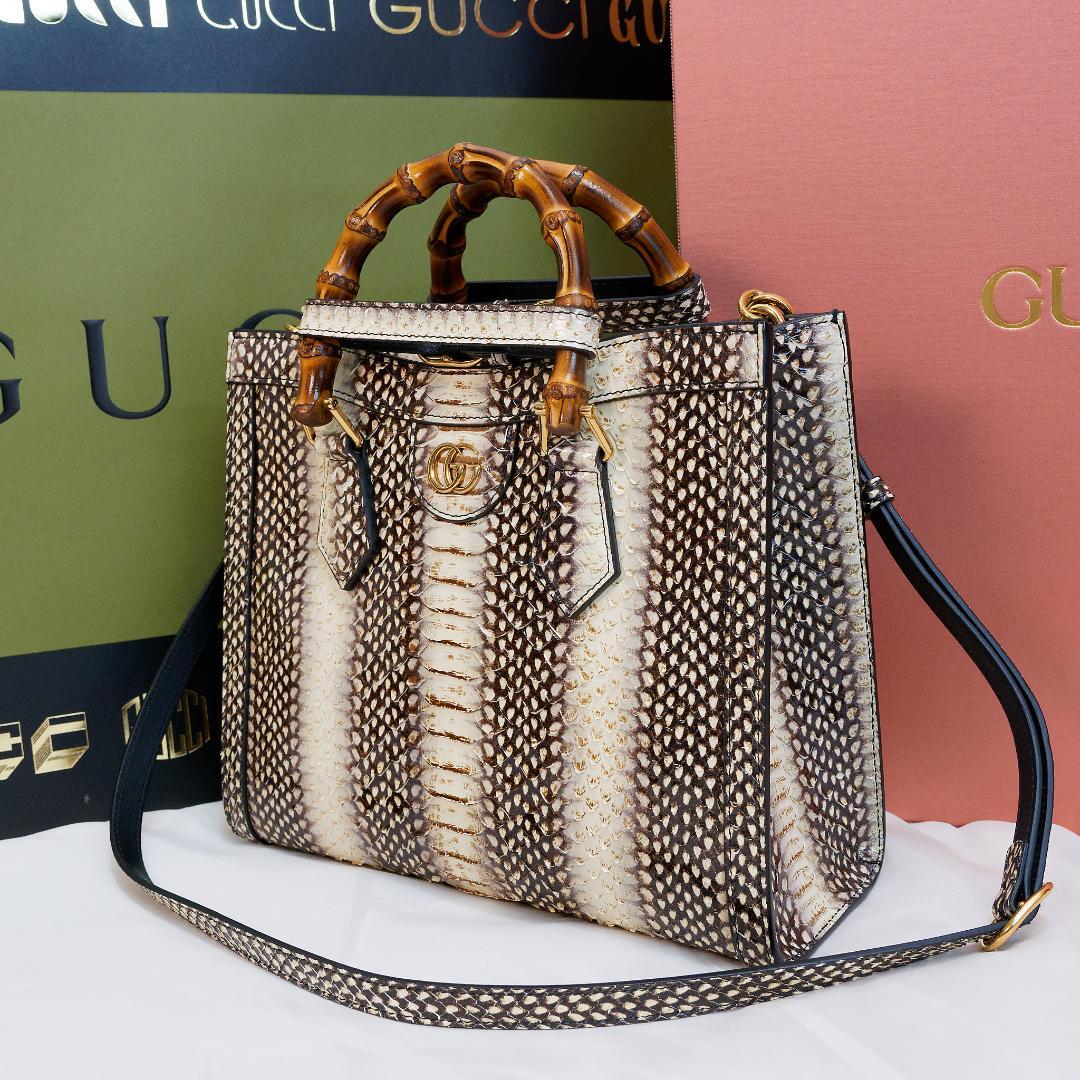 グッチ ダイアナ パイソン スモール ショルダーバッグ エキゾチック