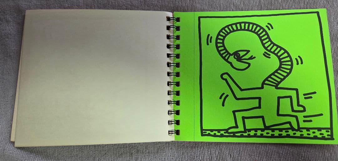 希少カタログ1983 Keith Haring 12-STICKER - メルカリ