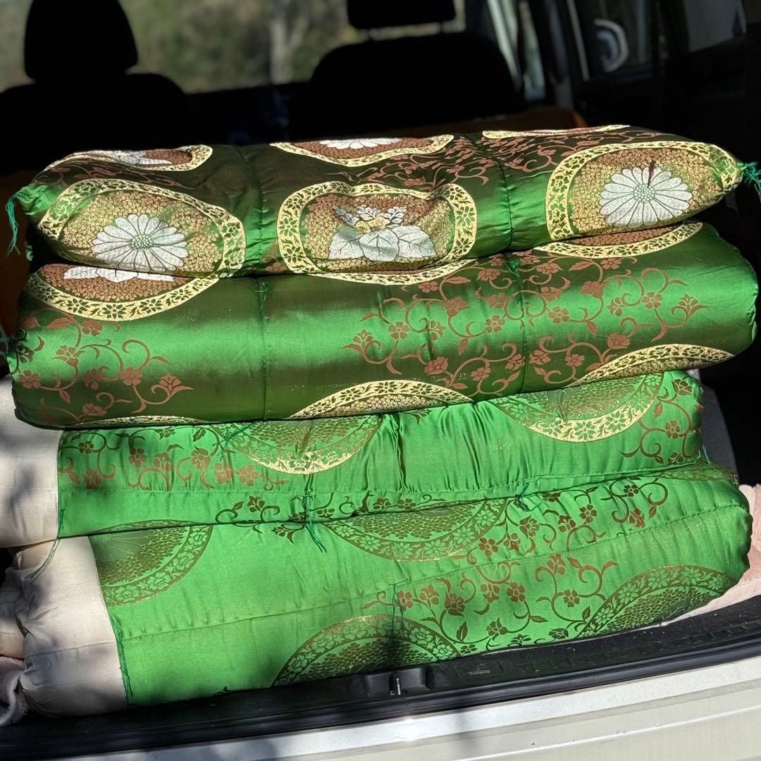 K様へ感謝お嫁入‼️干したてふかふか‼️FUTON蔵出婚礼敷きふとん降誕祭色赤緑2枚