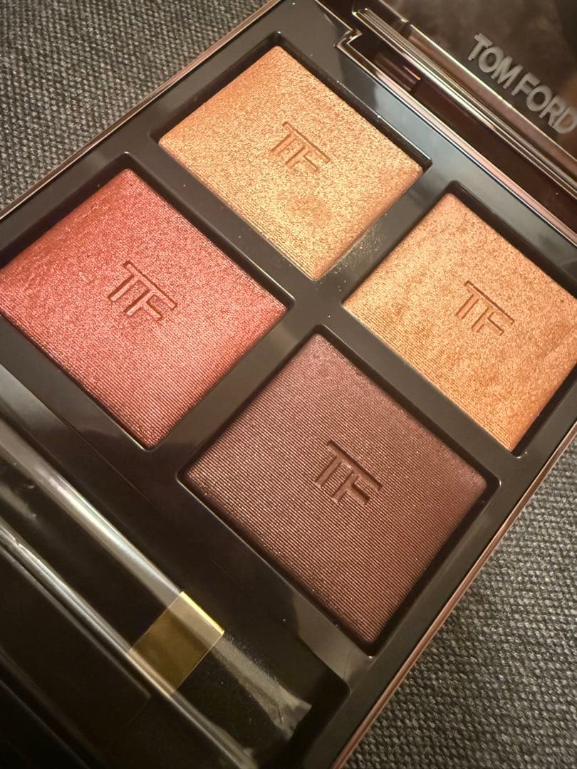 TOM FORD トムフォード アイカラー クォード ハネムーン 4A - メルカリ