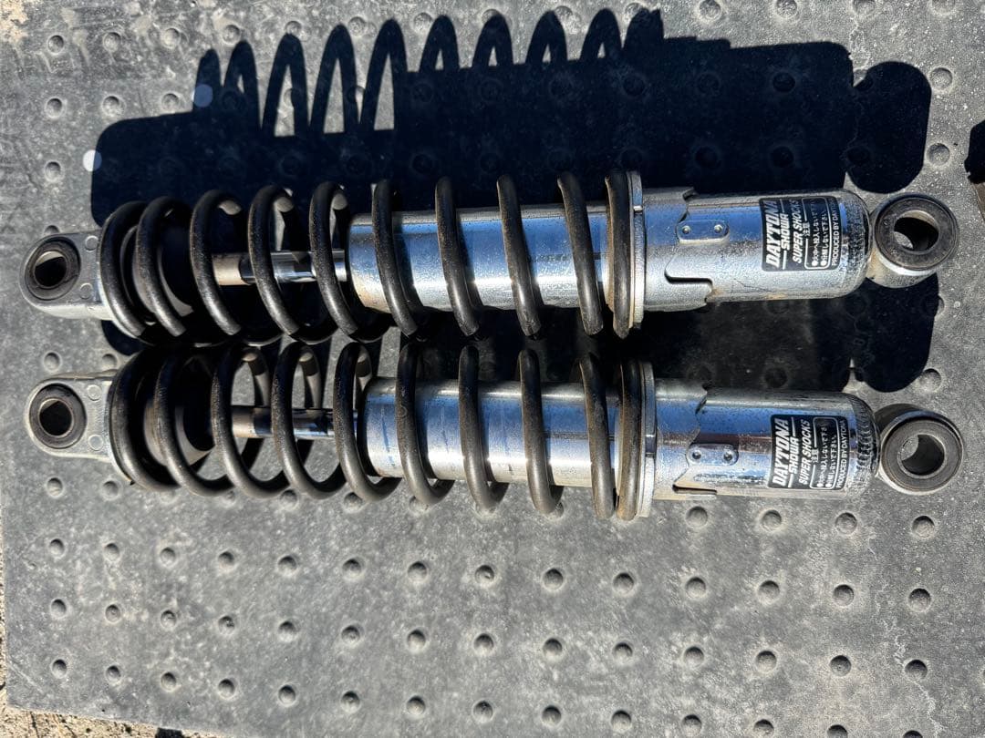 SR400 DAYTONA スーパースポーツ ショックアブソーバー 2本セット SR400 DAYTONA スーパースポーツ ショックアブソーバー 2本セット